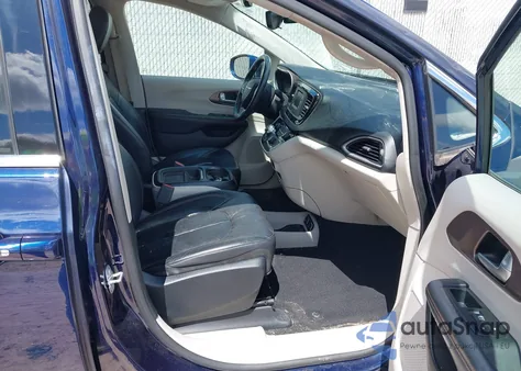 2017 Chrysler Pacifica Touring-L z USA, uszkodzony, nr VIN 2C4RC1BG7HR514864